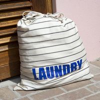 laundry-pickup-service-bag laundry-pickup-service-bag